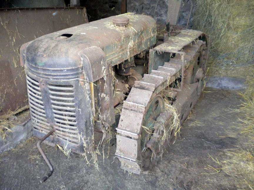 Benard's CLETRAC HG31 before restoration